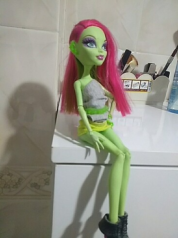  Beden Renk Monster high bebekleri 