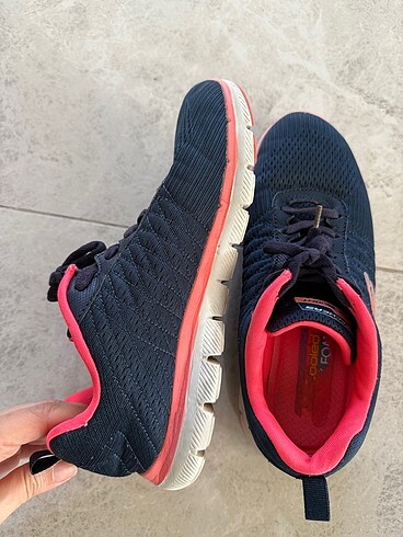 37 Beden Skechers kadın ayakkabı 37 numara