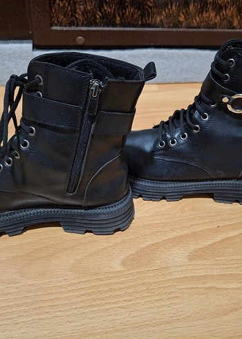 Siyah Deri Platform Topuklu Goth Botlar - Görsel 2