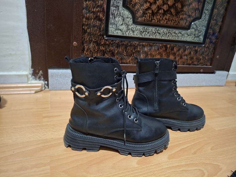 Siyah Deri Platform Topuklu Goth Botlar - Görsel 4