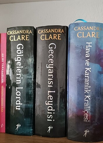Cassandra clare karanlık sanatlar serisi 