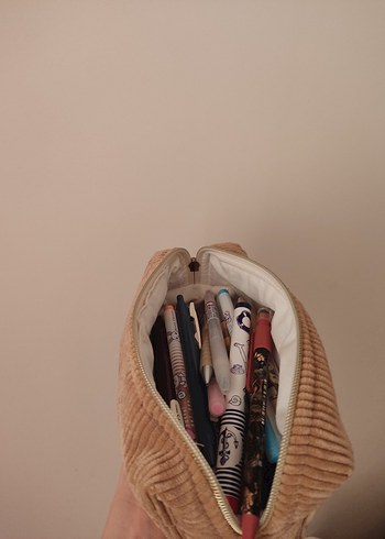 Beden camel Renk Bej Kadife punchiess kalemlik.