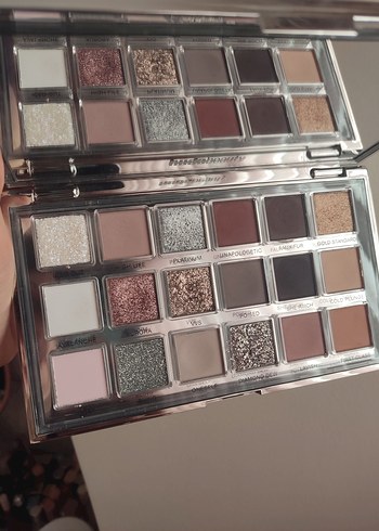 Huda Beauty HUDA BEAUTY Icy Nude Far Paleti 16,1g