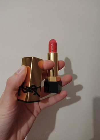 Yves Saint Laurent Ruj mercan rengi