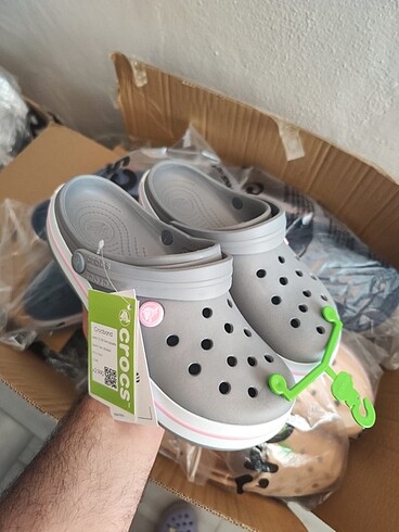 CROCS gri pembe