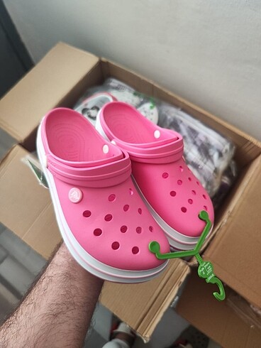 Pembe CROCS