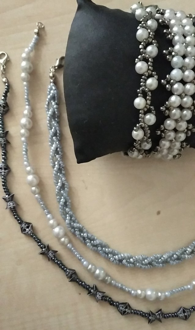 Gri Gotik Boncuklu Kadın Bileklik ve kolyeler - Görsel 2