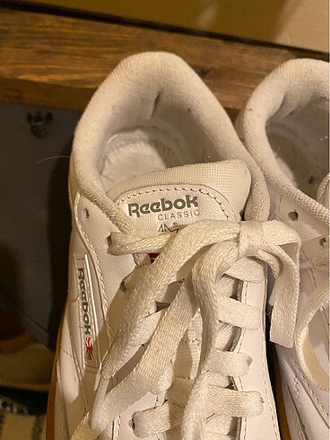 Reebok REEBOK