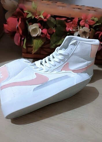 39 Beden beyaz Renk Nike Blazer Spor Ayakkabi 