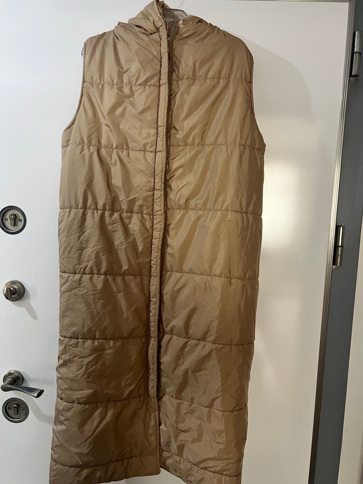 Uzun bej renk Düğmeli Kadın Şişme Yelek - Görsel 2