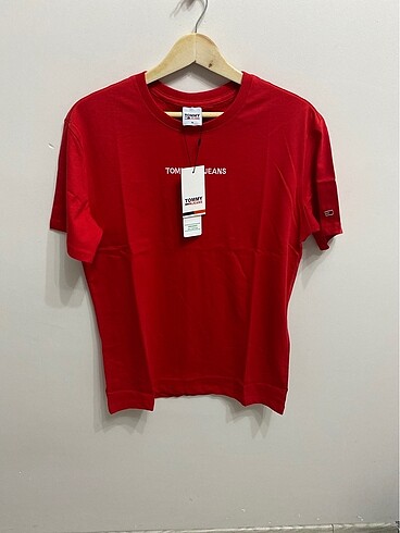 TOMMY HİLFİGER TSHİRT