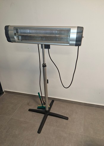 Ayarlanabilir Ayaklı Gri Elektrikli Isıtıcı
