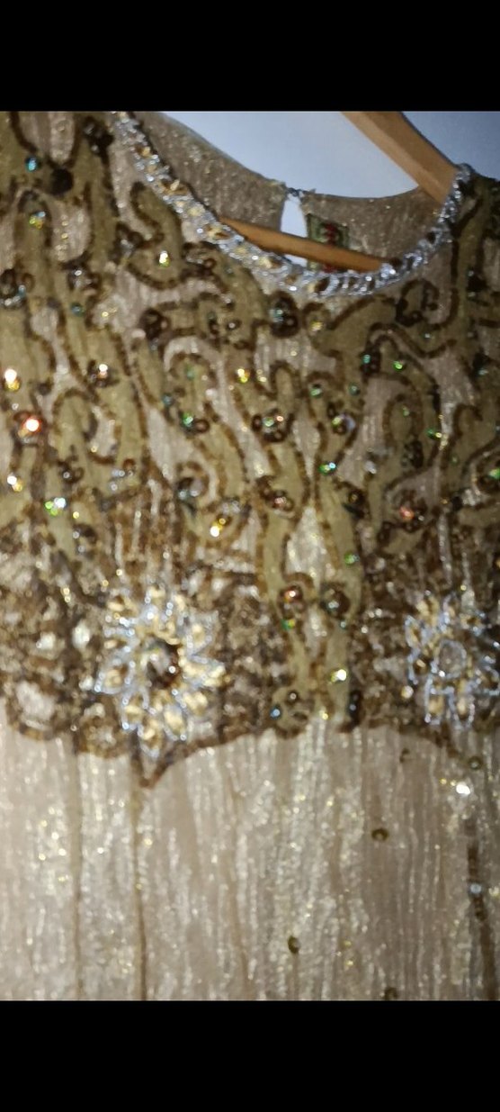 Boncuk İşlemeli Altın Renk abiye - Görsel 5