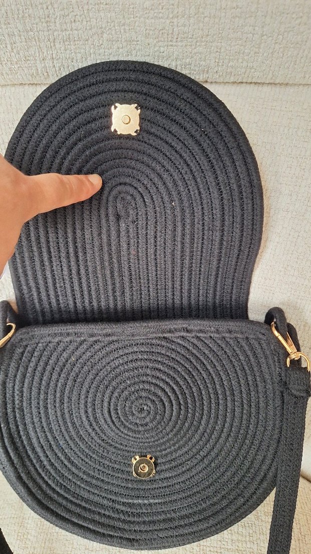 Siyah Triko Kadın Çanta Kırmızı Fiyonk Detaylı - Görsel 3