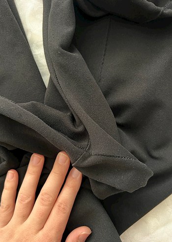 Siyah Kadın İspanyol Kesim Kumaş Pantolon - Görsel 3