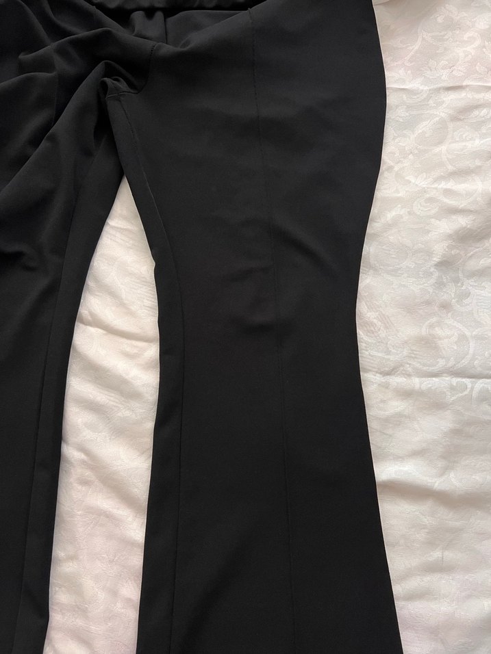 Siyah Kadın İspanyol Kesim Kumaş Pantolon - Görsel 4