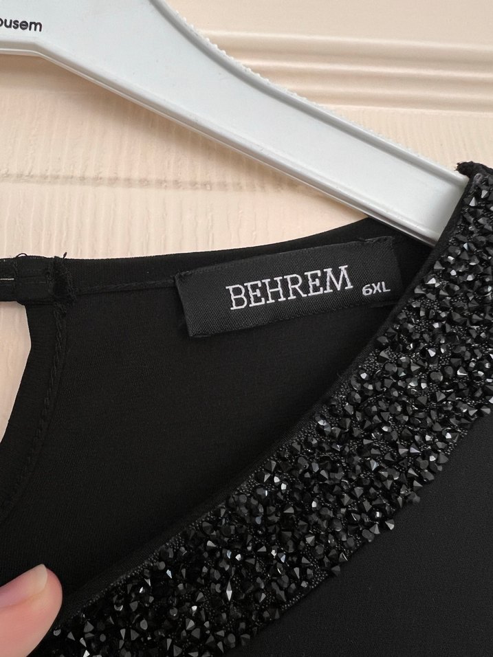 Uzun Siyah Kadın abiye - Görsel 4