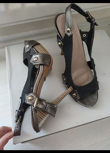 Vogue İnce topuklu ayakkabı 