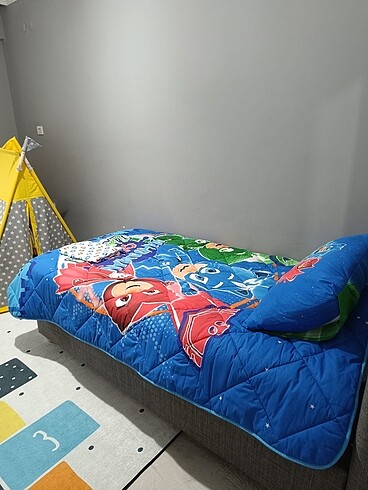 Beden Lisanslı tek kişilik uyku seti