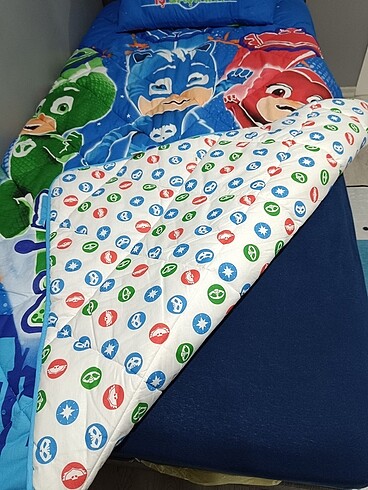 Beden çeşitli Renk Lisanslı tek kişilik uyku seti