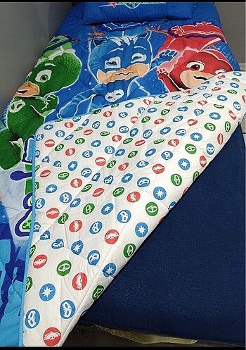 Taç Taç marka lisanslı tek kişilik uyku seti
