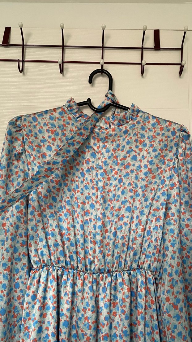 Mavi Desenli saten Elbise - Görsel 5