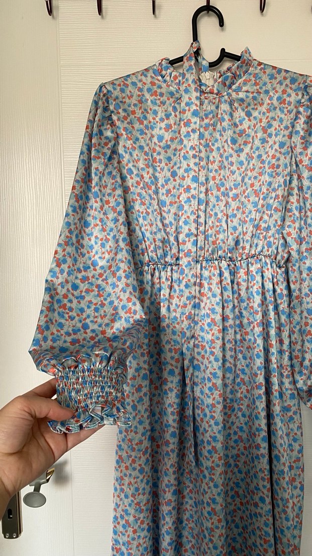 Mavi Desenli saten Elbise - Görsel 4