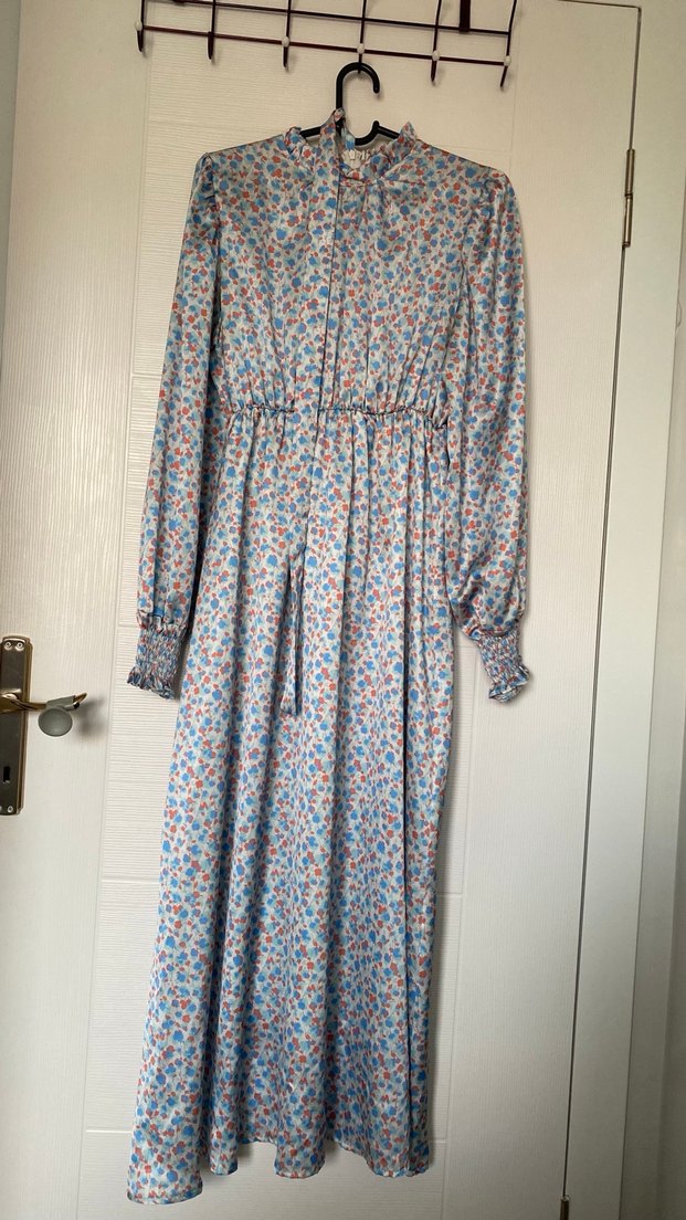 Mavi Desenli saten Elbise - Görsel 3