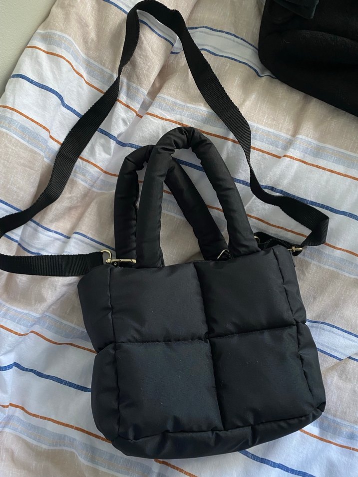 Kilitli Siyah Kadın Günlük Çanta - Görsel 2