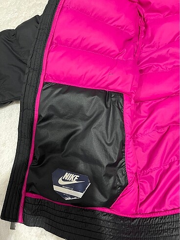 12-13 Yaş Beden siyah Renk Nike mont