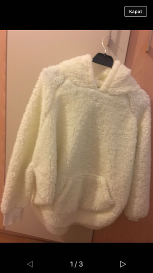 Peluş ayı figürü kapşonlu
