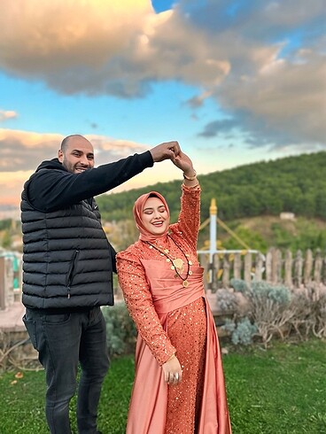 Diğer Tertemiz abiye sadece 1 kez giyildi