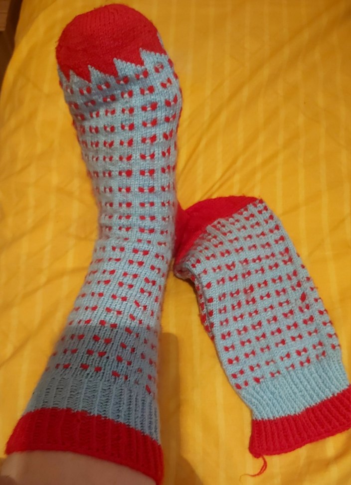 Kız Çocuk Kırmızı Gri Triko Çorap - Görsel 2