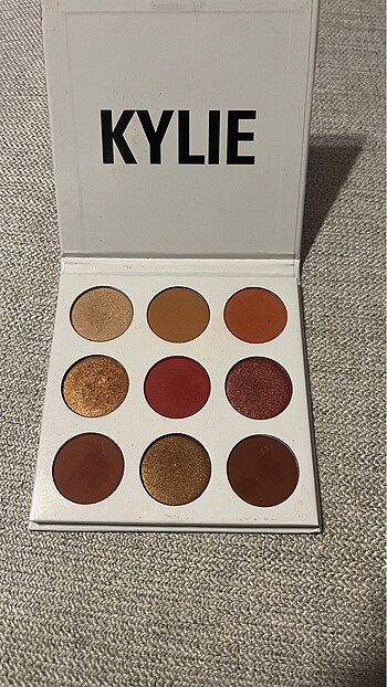 Kylie Cosmetics Far Paleti