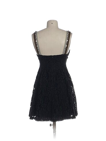 34 Beden Twist Mini Elbise %70 İndirimli.