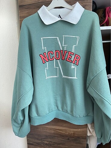 İçi polarlı Yakalı sweatshirt