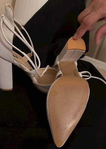 Beyaz Süet Bağcıklı Topuklu Kadın Ayakkabı - Görsel 5