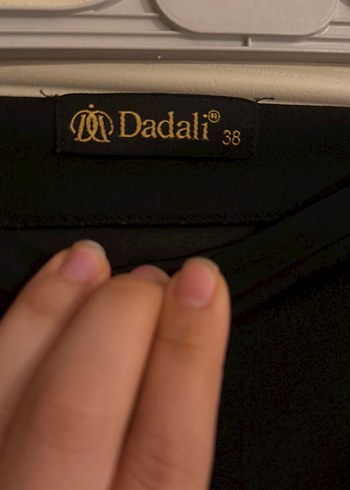 Siyah Dökümlü Uzun Kadın Etek - Görsel 4