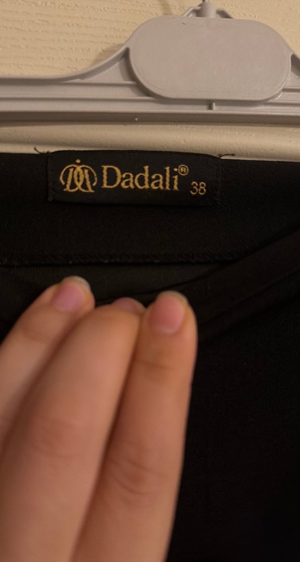 Siyah Dökümlü Uzun Kadın Etek - Görsel 4