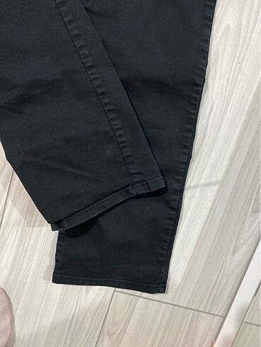 38 Beden siyah LC pantolon