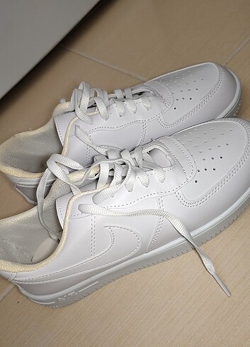 39 Beden Nike unisex beyaz spor ayakkabı