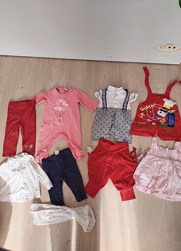 Kız bebek kıyafetleri 