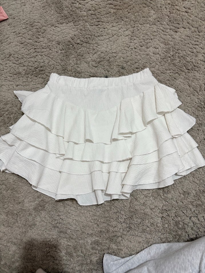 Beyaz etek - Görsel 3