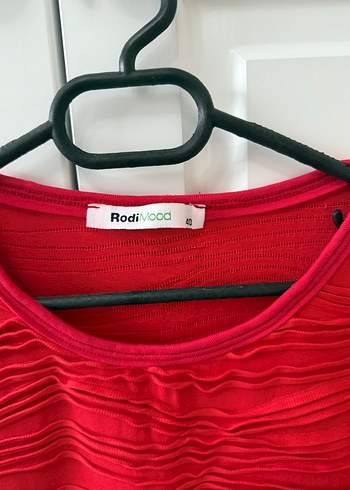 Kırmızı Pilili Kolsuz Elbise - Görsel 3