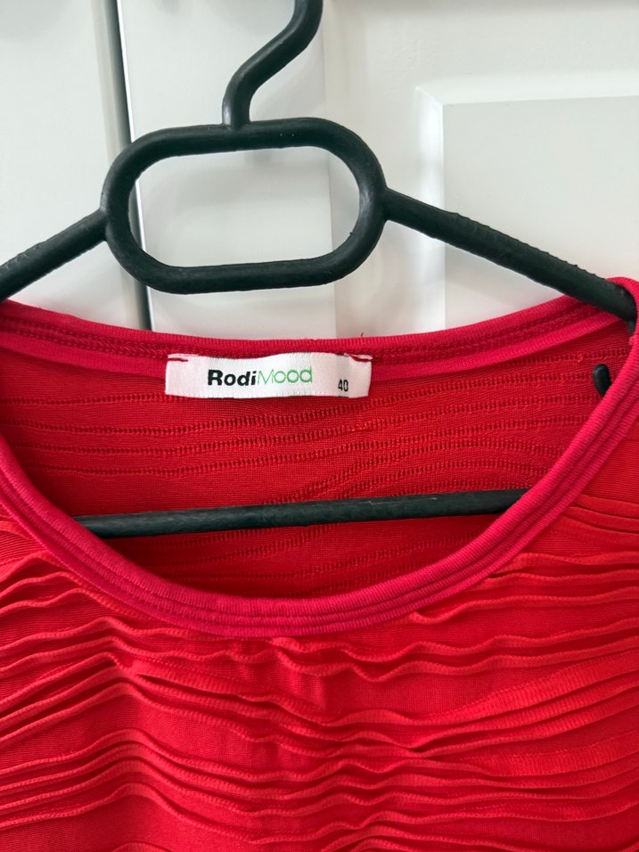 Kırmızı Pilili Kolsuz Elbise - Görsel 3