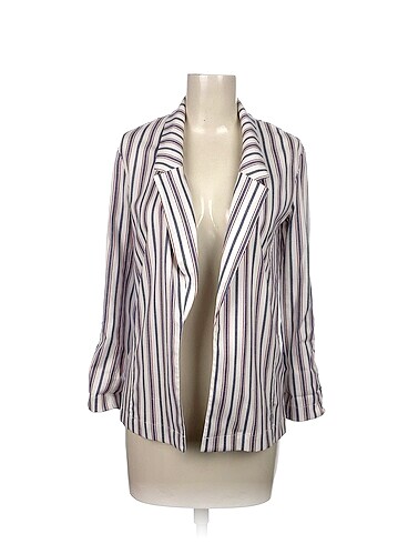 Bershka Blazer %70 İndirimli.
