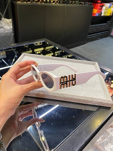 Beden Miu Miu Gözlük