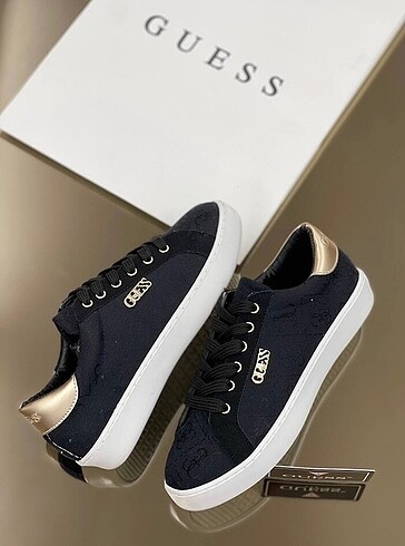 Guess Sneaker