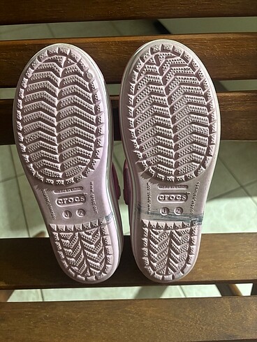 34 Beden Crocs kız çocuk sandalet