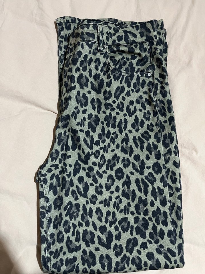 Leopar Desenli Kadın pantolon - Görsel 4